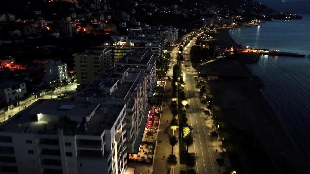 Diora'S Hotel And Apartments Vlorë Exterior foto