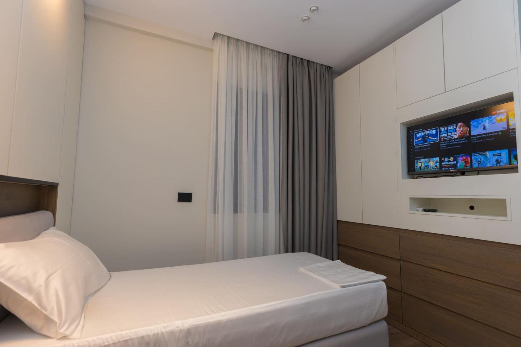 Diora'S Hotel And Apartments Vlorë Cameră foto